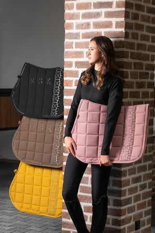 Dressyrschabrak Big Square Platinum-25 Soft Rouge