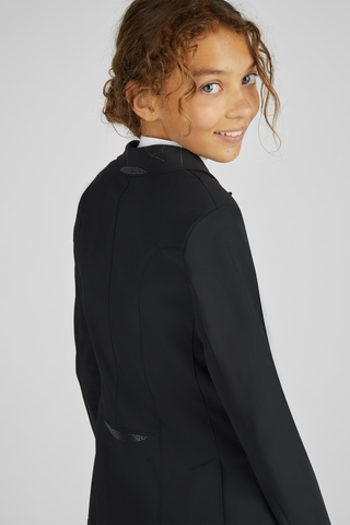 Isalienne Junior Kavaj