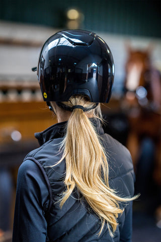 Rijhelm Strixx Zonneklep MIPS Zwart