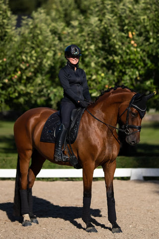ES Ear Bonnet All Black Glimmer
