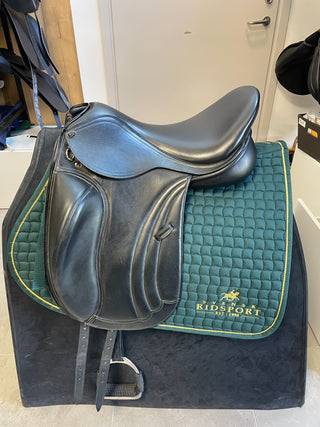 Begagnad PDS Valegro Carl Hester svart 18'' 92180