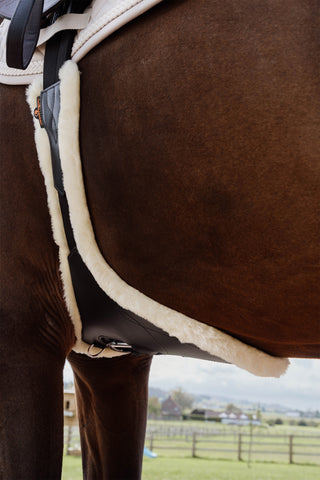 Anatomisk Stud Magplatta Fårskinn Brun