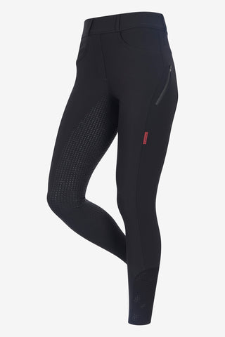 Amy Breggings Svart