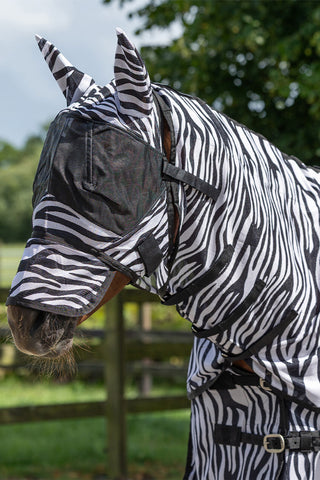 Fliegendecke mit Hals und Fliegenhaube Zebra